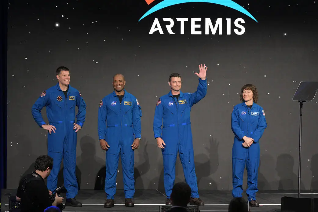 Nave Orion y programa Artemis II